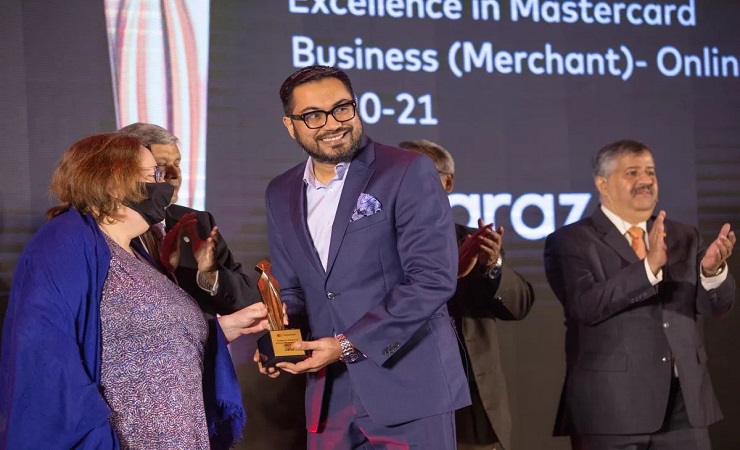 ‘মাস্টারকার্ড এক্সিলেন্স অ্যাওয়ার্ড ২০২১’ অর্জন করলো দারাজ
