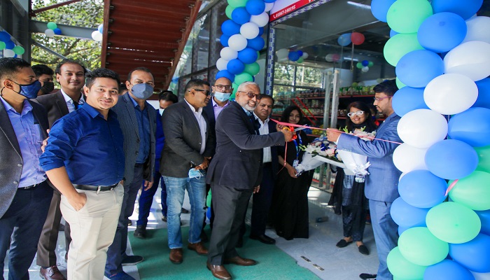 ড্যাফোডিল ইউনিভার্সিটিতে ‘ক্যাম্পাস সুপারস্টোর’ উদ্বোধন