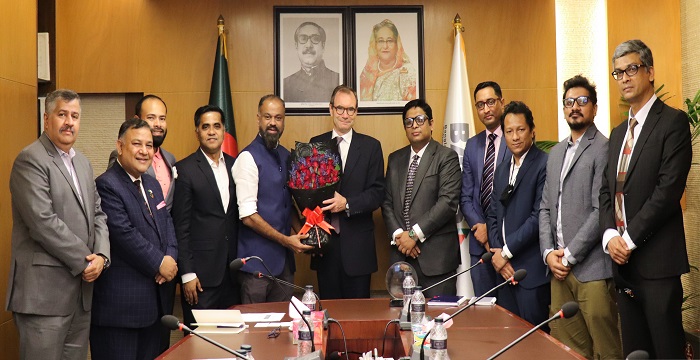 বেসিস পরিদর্শন করলেন ব্রিটিশ হাই কমিশনার বাংলাদেশের তথ্যপ্রযুক্তি খাতের উন্নয়নে কাজ করবে যুক্তরাজ্য