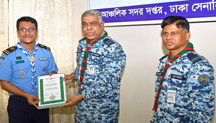 উডব্যাজ সনদ গ্রহণ করলেন ড্যাফোডিল বিশ্ববিদ্যালয়ের রোভার স্কাউট লিডার নাজমুল হাছান