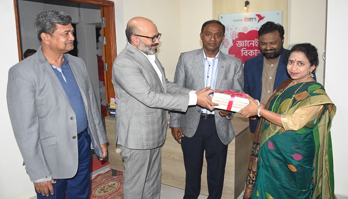 যশোর কলেজের লাইব্রেরির উন্নয়নে বিকাশের উদ্যোগ