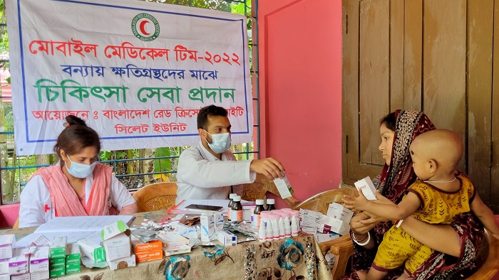 বন্যাদুর্গতদের পাশে গ্রামীণফোন ও রেড ক্রিসেন্ট সোসাইটি