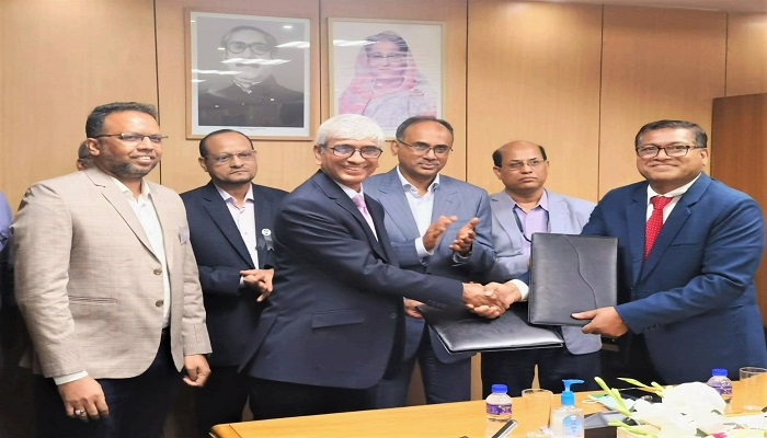 বাংলাদেশ ব্যাংক ও লংকাবাংলা ফাইন্যান্স এর মধ্যে পুনঃঅর্থায়ন চুক্তি
