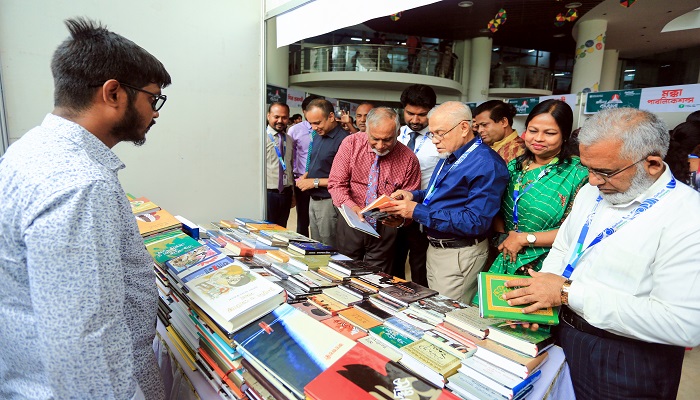 মহান স্বাধীনতা ও জাতীয় দিবস উপলক্ষ্যে ড্যাফোডিল ইউনিভার্সিটিতে ‘স্বাধীনতা বই মেলা ২০২৩’ উদ্বোধন