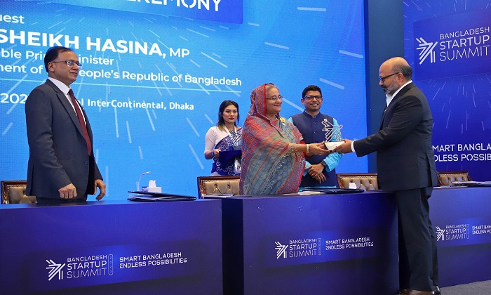 বিকাশকে ফিনটেক পাইওনিয়ার-এর সম্মাননা দিলেন প্রধানমন্ত্রী