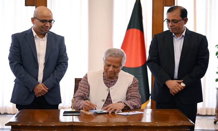 মহান স্বাধীনতা ও জাতীয় দিবস উপলক্ষ্যে স্মারক ডাকটিকিট অবমুক্ত