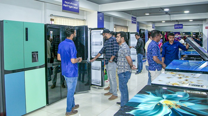 ঈদ কেনাকাটায় ফ্রিজ বিক্রিতে উচ্ছ্বাস